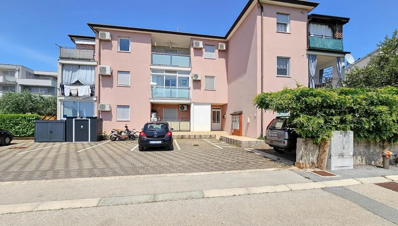 Apartment Ezia Novigrad